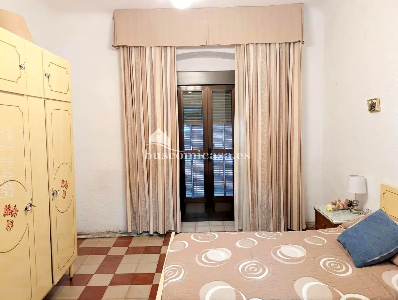 Dormitori de Casa adosada en venda en Jaén amb Aire condicionat, Terrassa i Balcó