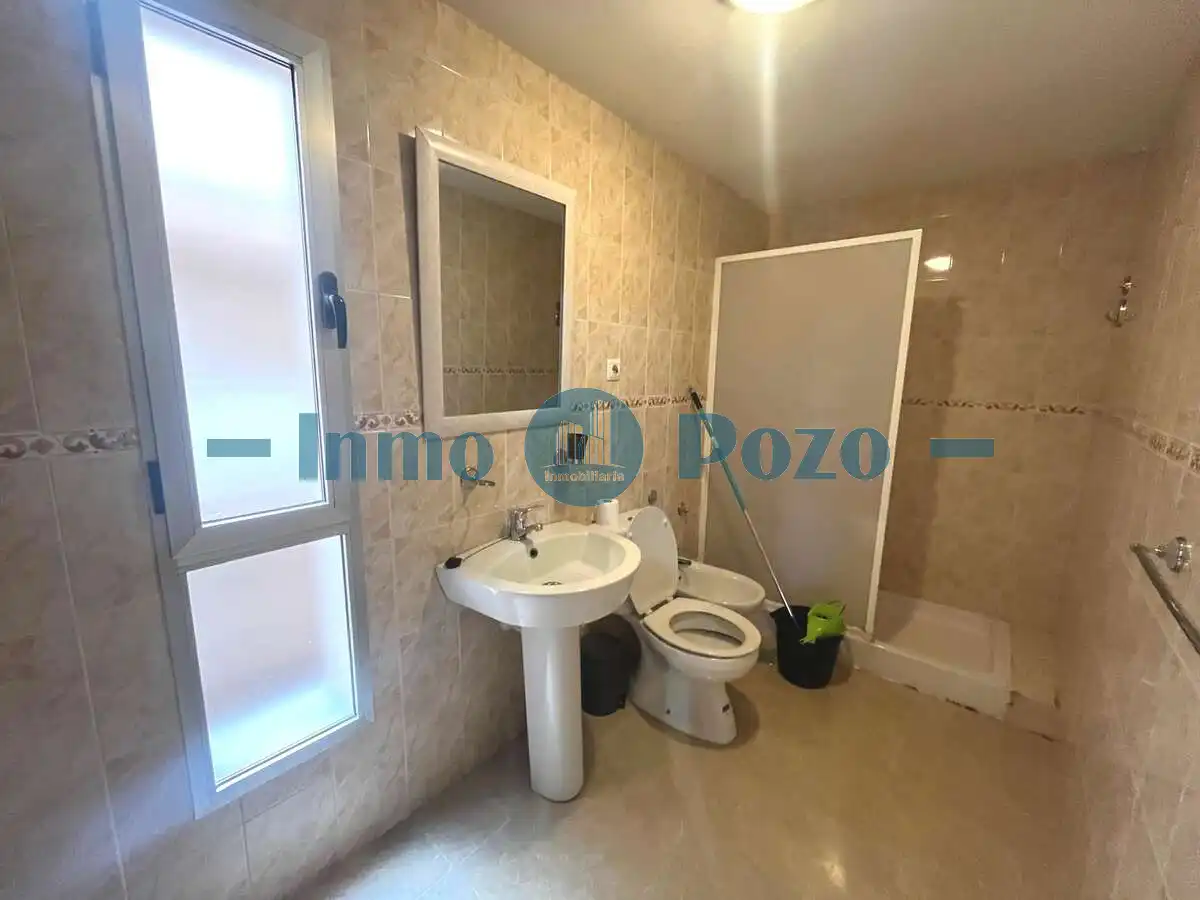 Flat to rent in Almendralejo, imagen 2