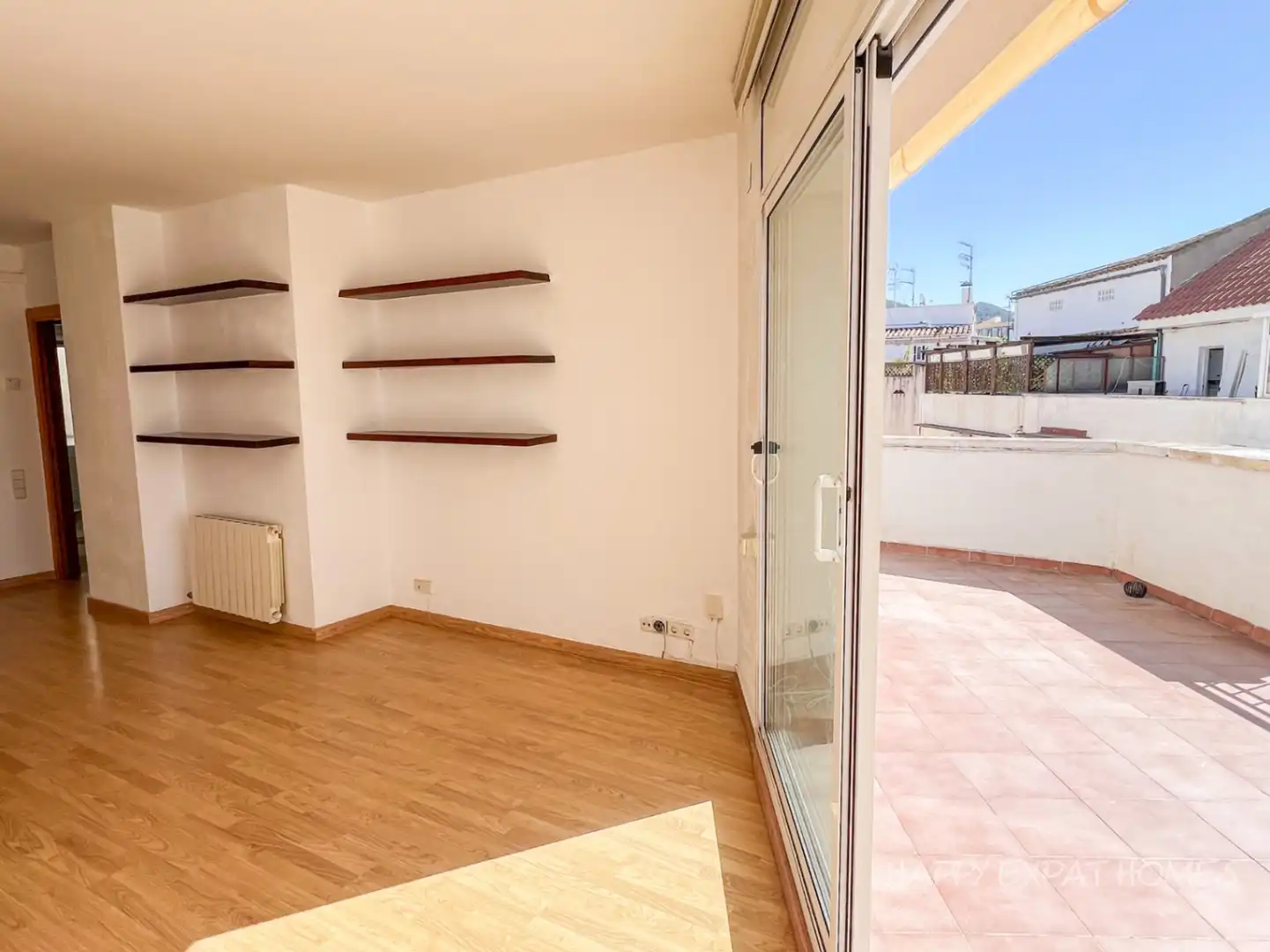 Living room of Flat for sale in Sitges  with Air Conditioner, Heating and Terrace