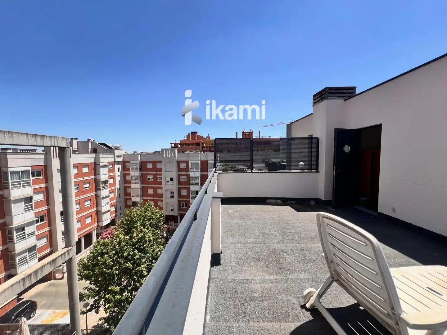 Vista exterior de Àtic de lloguer en Madrid amb Aire condicionat, Calefacció i Terrassa