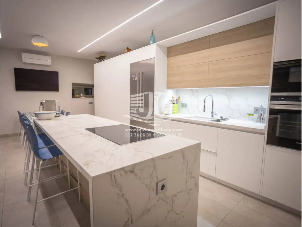 Cuina de Casa o xalet en venda en Tortosa amb Aire condicionat, Calefacció i Jardí privat