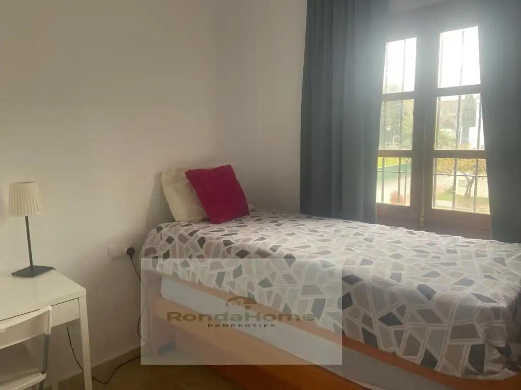 Houses for rent in Avenida Golondrinas, Atalaya - Isdabe