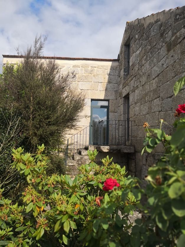 Exterior view of House or chalet for sale in Beade   with Private garden and Balcony