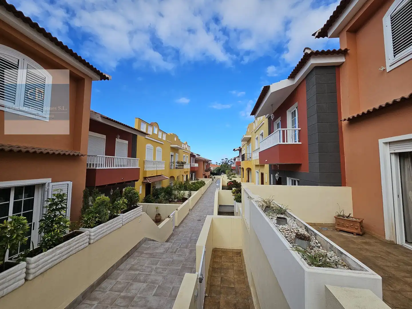 Außenansicht von Einfamilien-Reihenhaus zur Miete in Santa Úrsula mit Terrasse