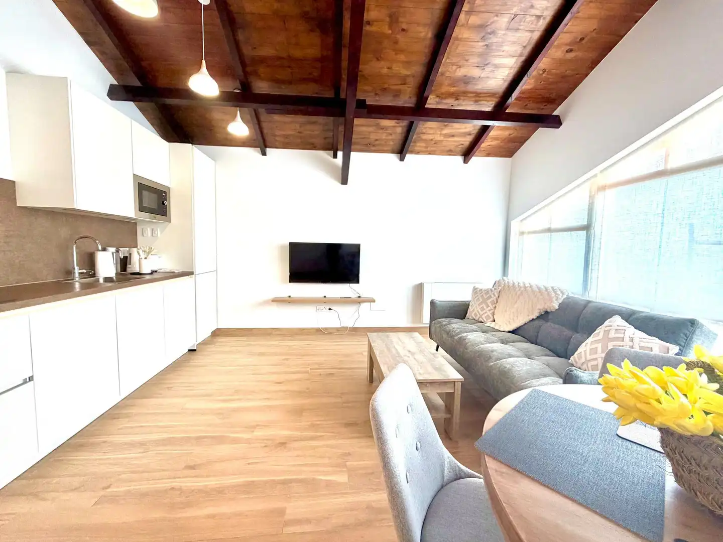 Sala d'estar de Apartament de lloguer en Miengo amb Calefacció, Jardí privat i Terrassa