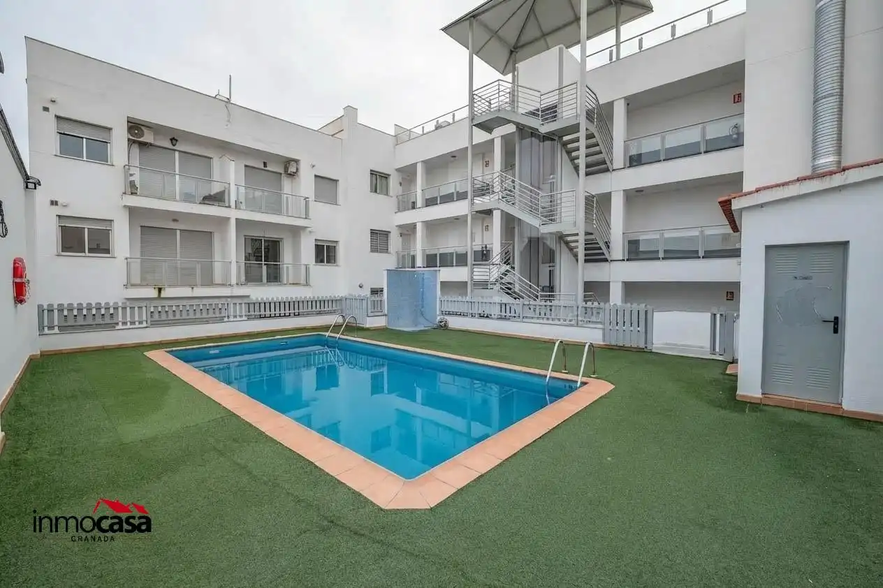 Piscina de Piso en venta en Atarfe con Piscina comunitaria