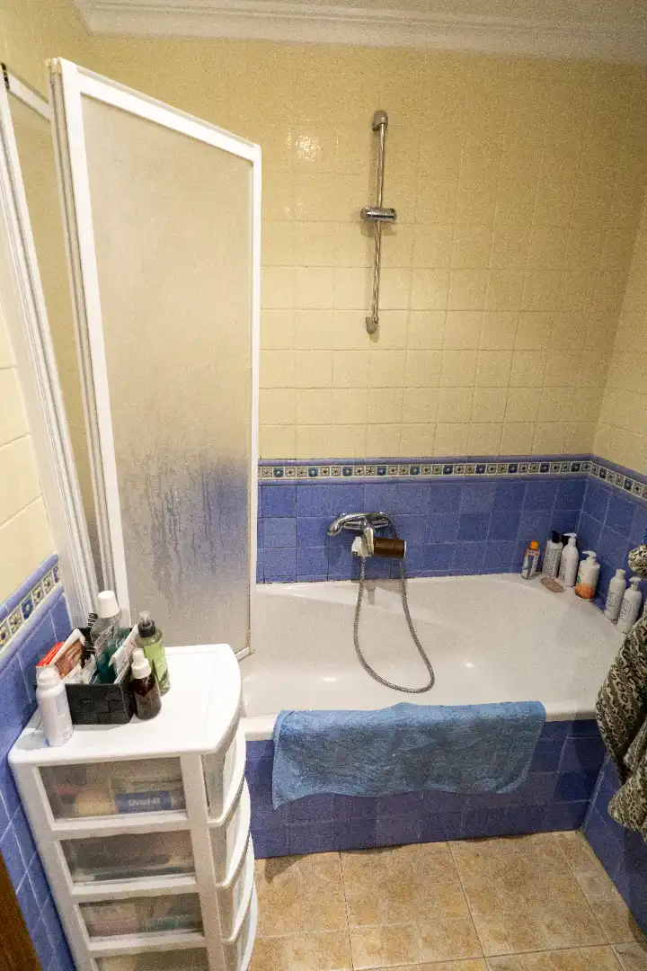 Baño de Piso en venta en Ibi con Calefacción, Amueblado y Balcón