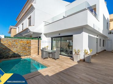 Chalet con piscina en venta en San Pedro del Pinatar