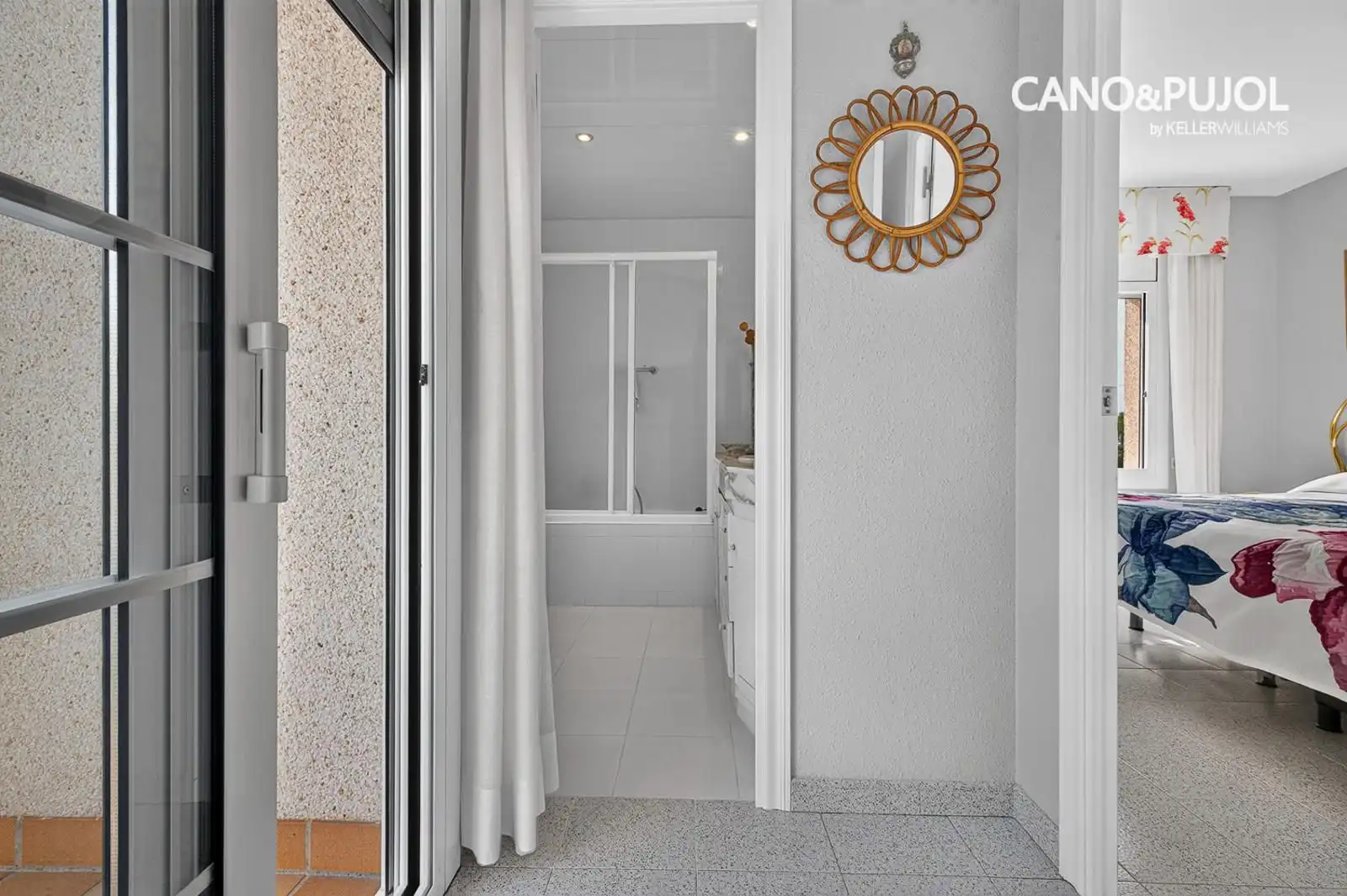 Bathroom of Houses for sale in Ca n'Oriol