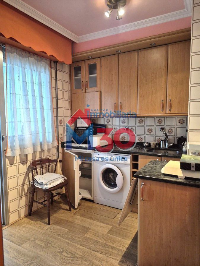 Kitchen of Apartment for sale in Miranda de Ebro  with Heating, Storage room and Balcony