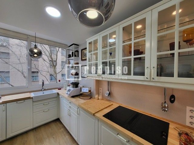 Kitchen of Flat to rent in  Madrid Capital  with Terrace, Storage room and Furnished