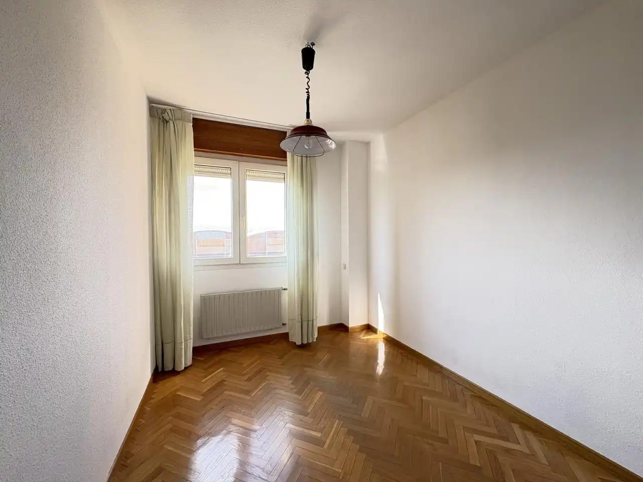 Schlafzimmer von Wohnung zur Miete in Madrid mit Heizung und Gemeinschaftspool