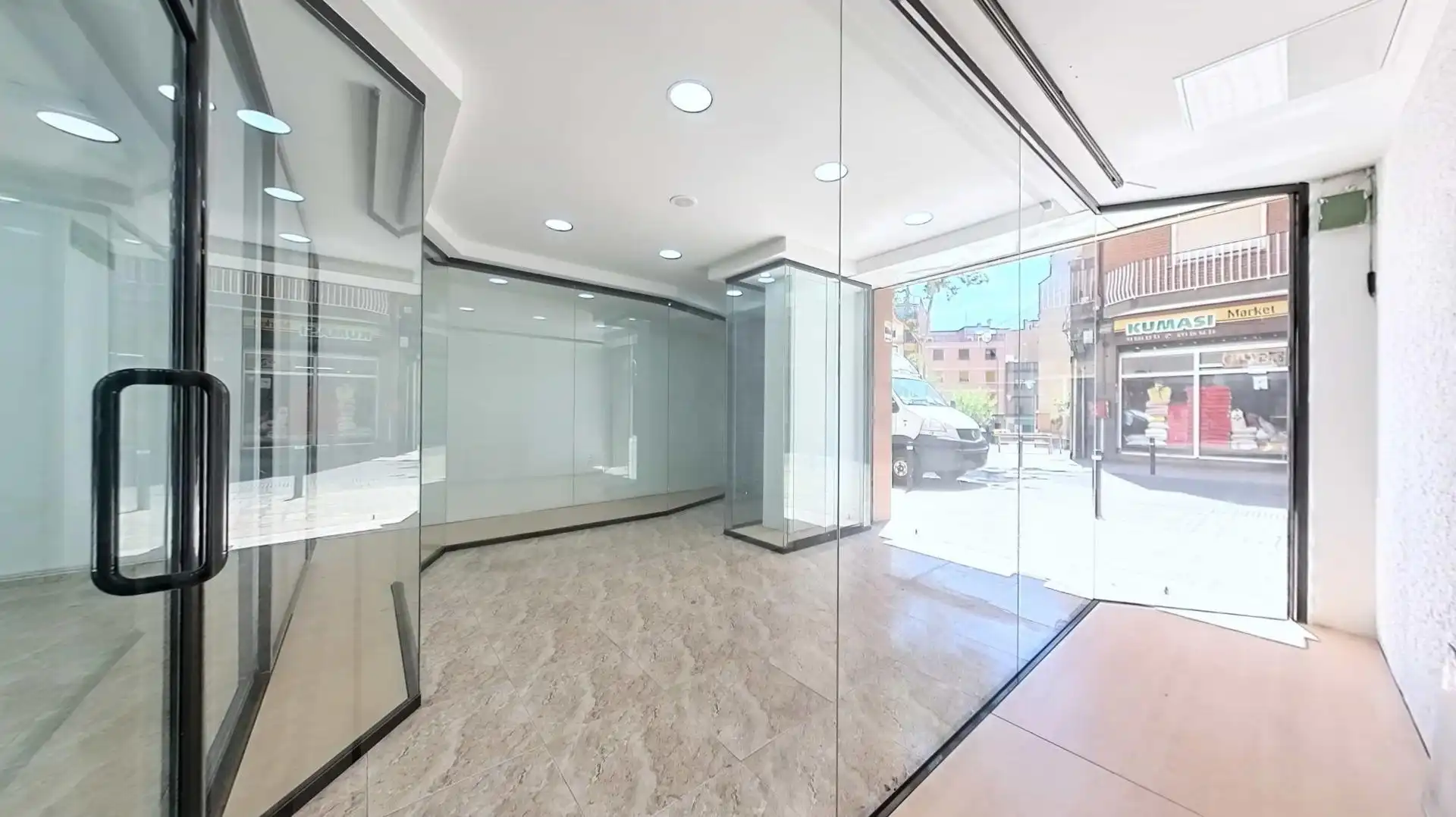 Local comercial en venda a Calle San Justo, imagen 2