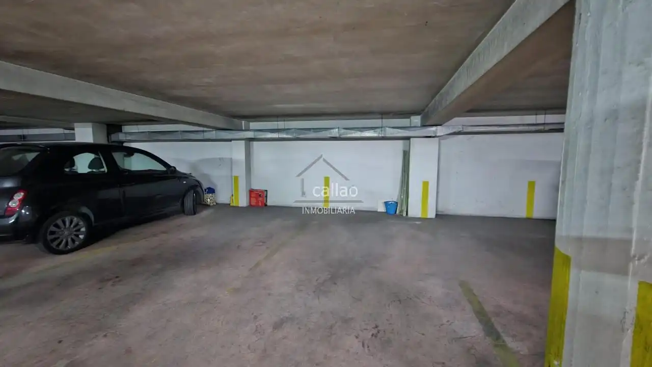 Parkplatz von Wohnungen zum Verkauf in Ferrol