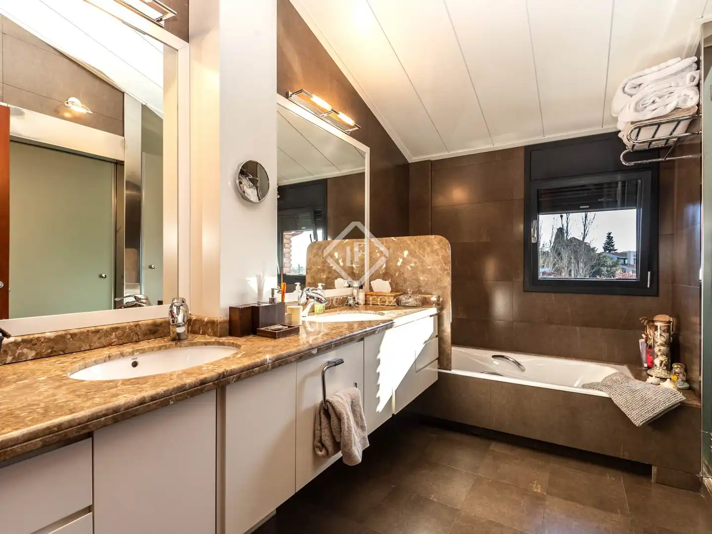Baño de Casa o chalet en venta en Sant Cugat del Vallès con Aire acondicionado, Calefacción y Jardín privado
