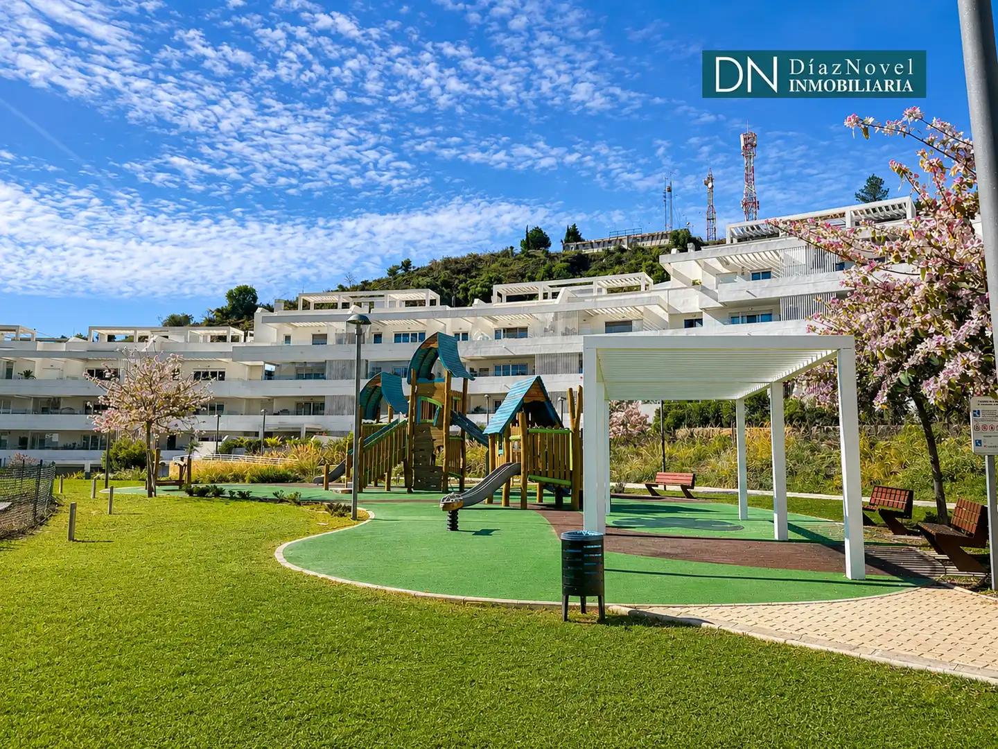 Vista exterior de Ático en venta en Málaga con Aire acondicionado, Calefacción y Terraza