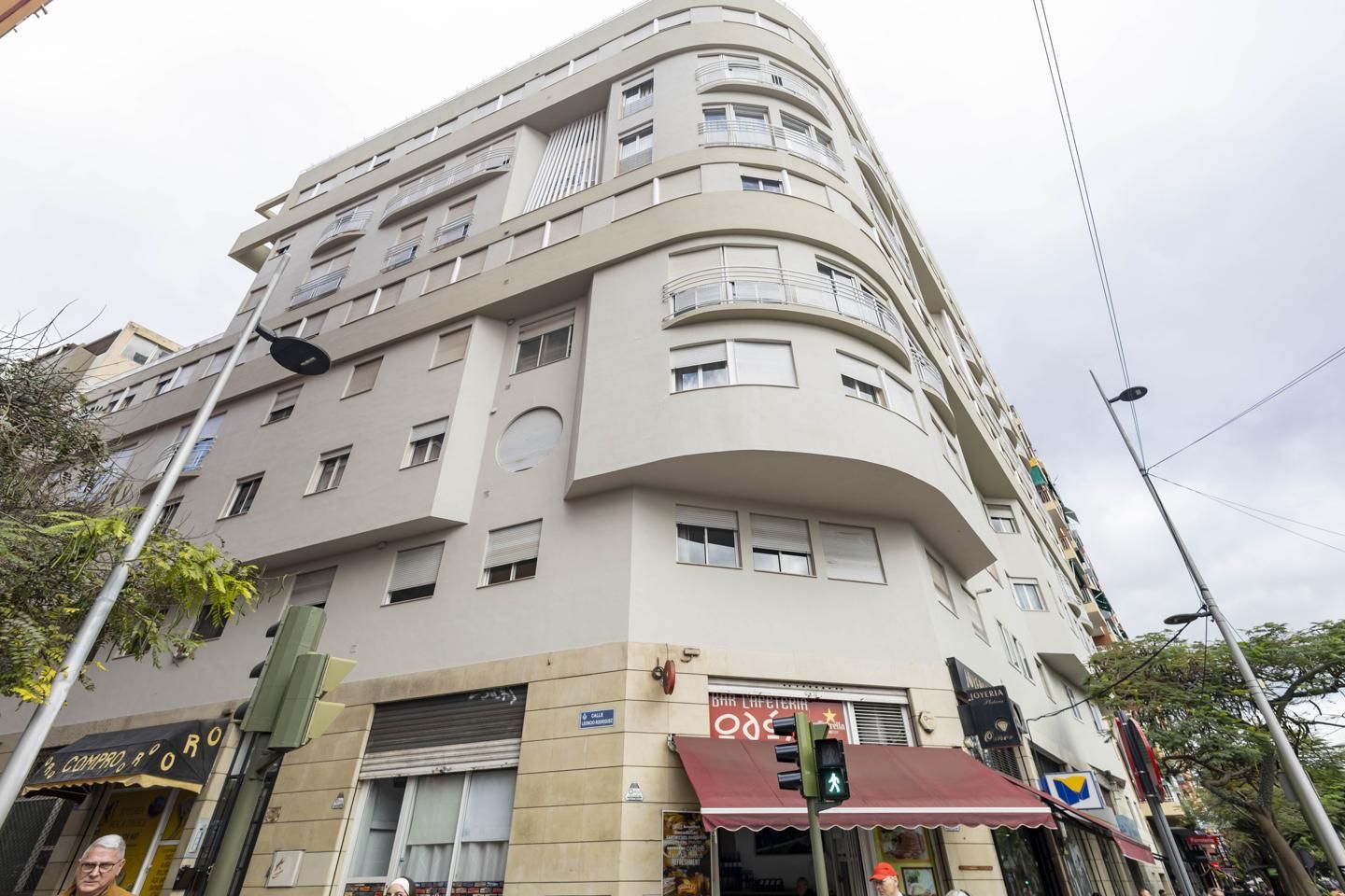 Flat for sale in De Leoncio Rodríguez, La Salle - Cuatro Torres
