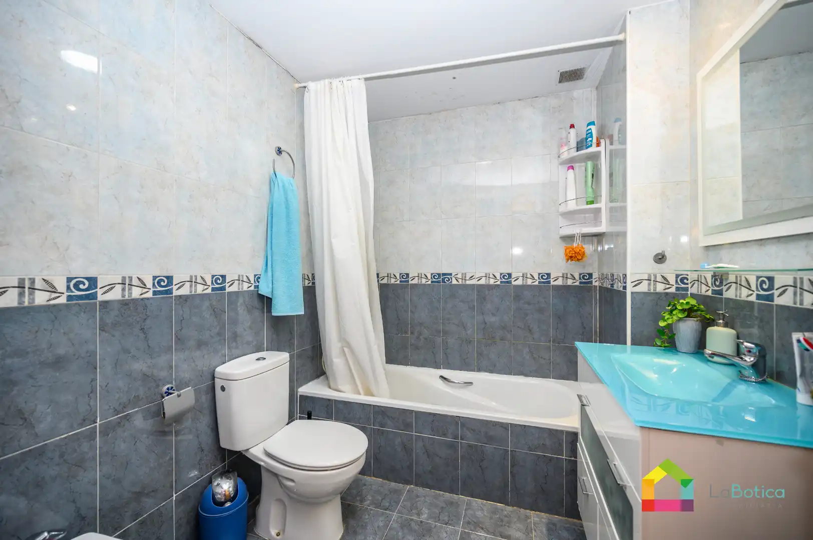 Bathroom of Detached homes for sale in Esquivias  with Air Conditioner, Heating and Balcony