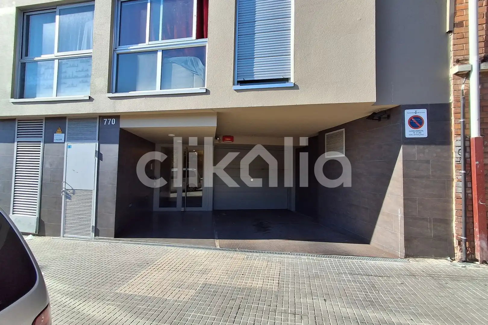 Individual with lift for sale in Llevant