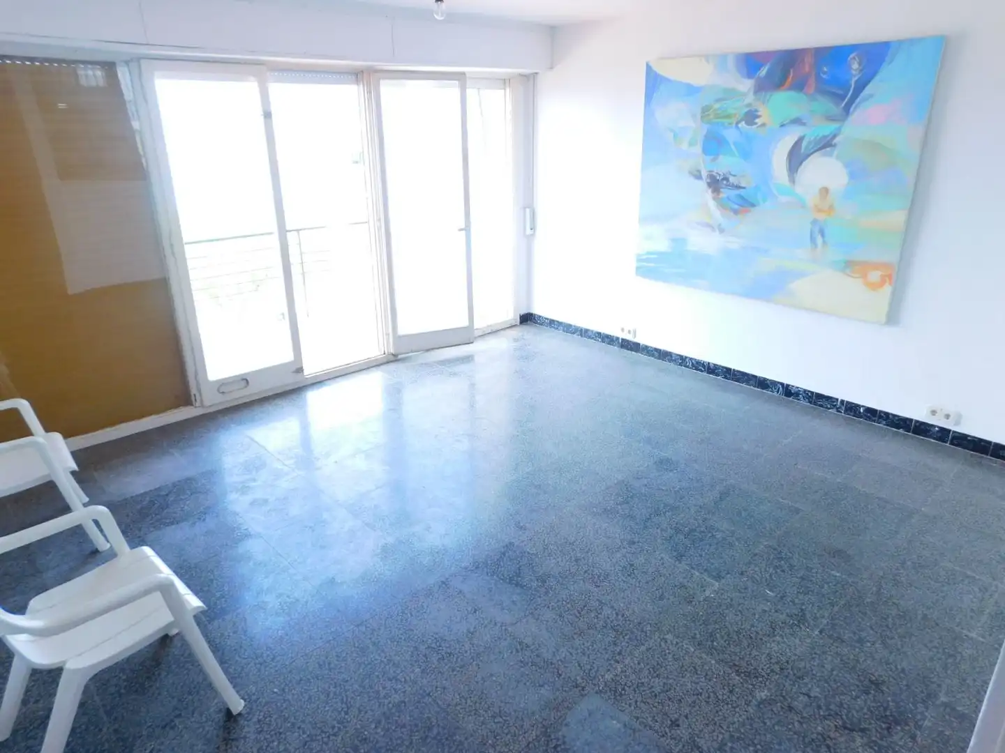 Sala d'estar de Casa adosada en venda en Roses amb Jardí privat i Terrassa