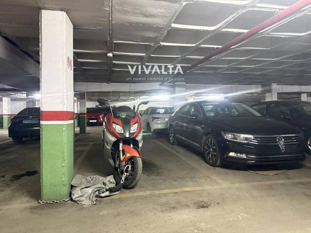 Garaje en Venta en ANOETA en Los Ángeles