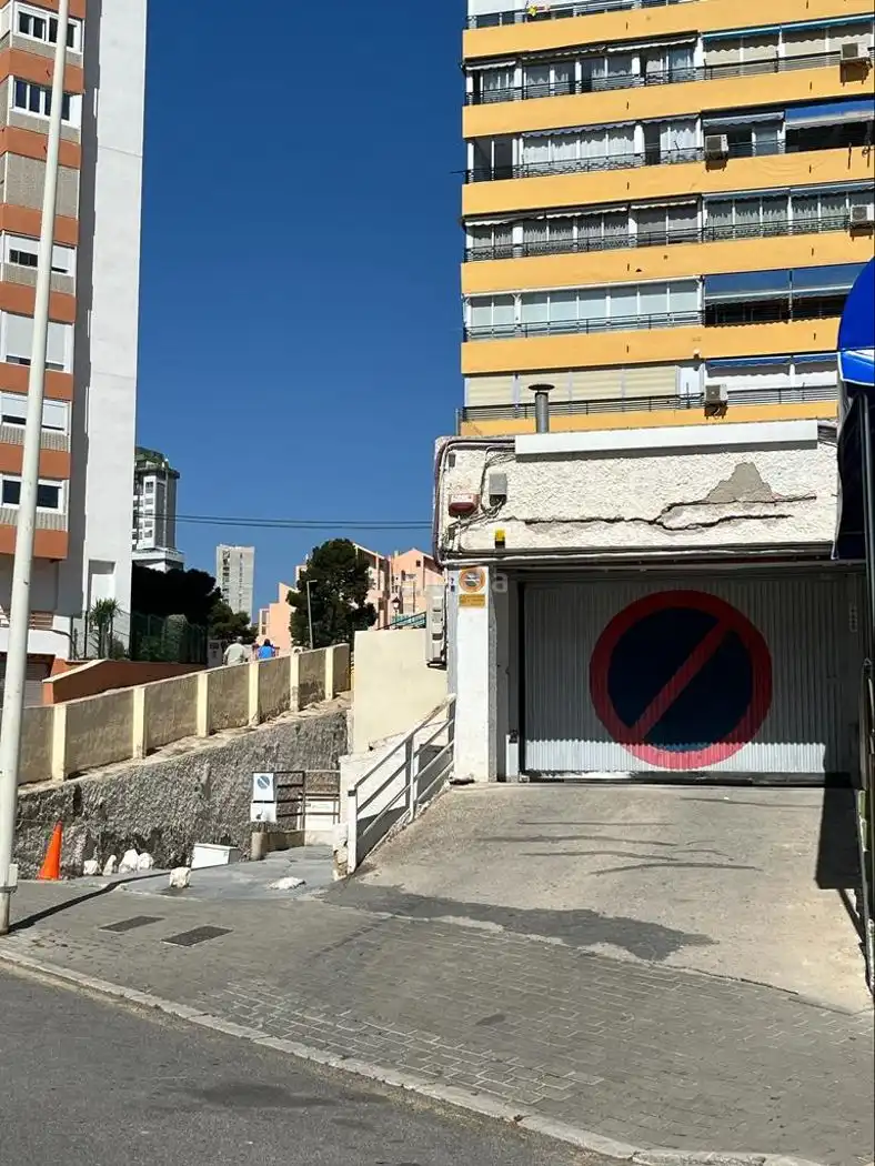 Individual de lloguer a Avenida Nicaragua 1, imagen 2