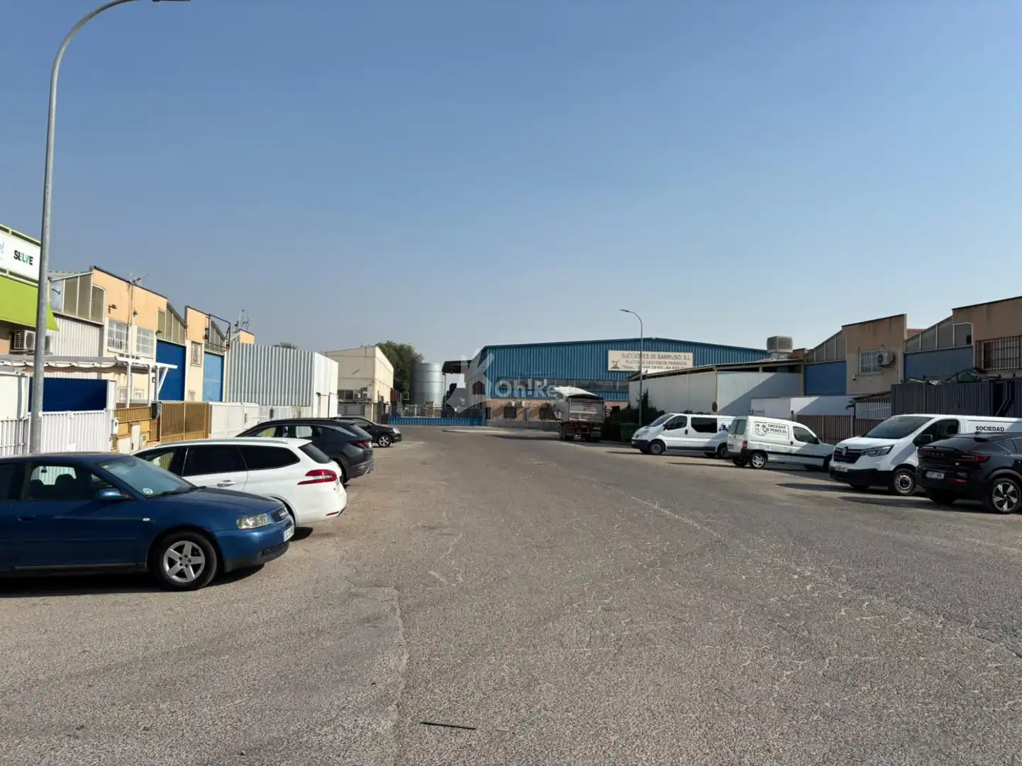 Vista exterior de Nau industrial en venda en Velilla de San Antonio