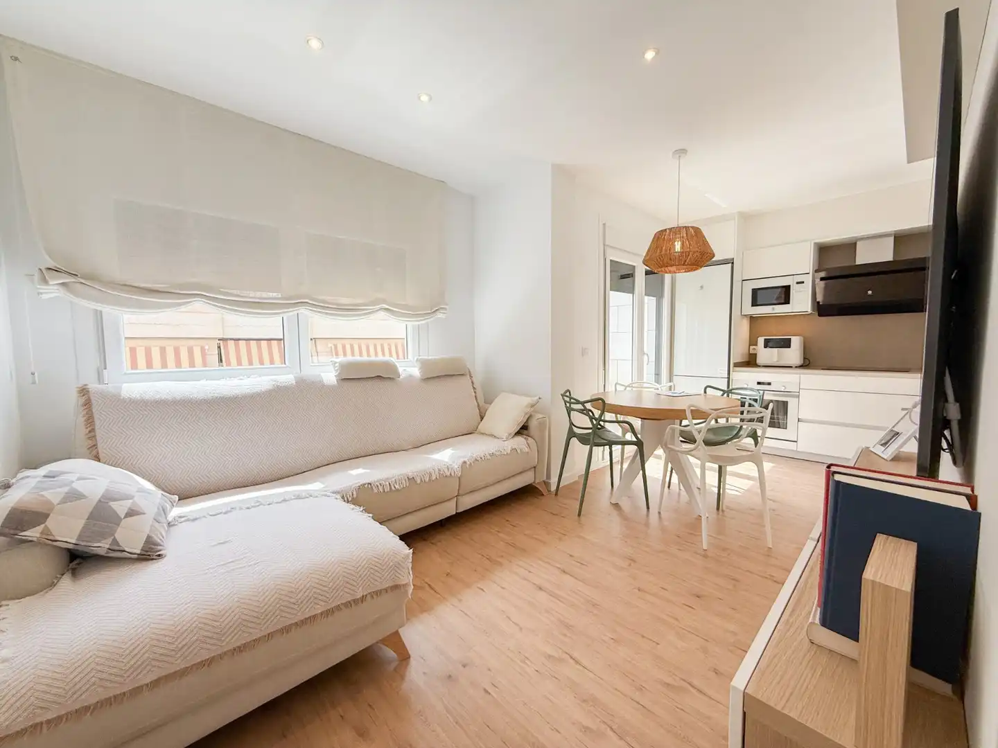 Sala d'estar de Àtic en venda en Águilas amb Aire condicionat, Calefacció i Parquet