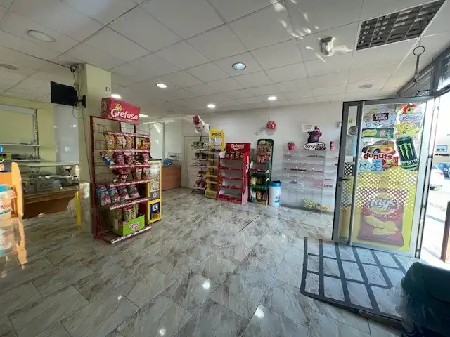 Gewerbefläche zum Verkauf in Calle Virgen de los Remedios 31, imagen 4