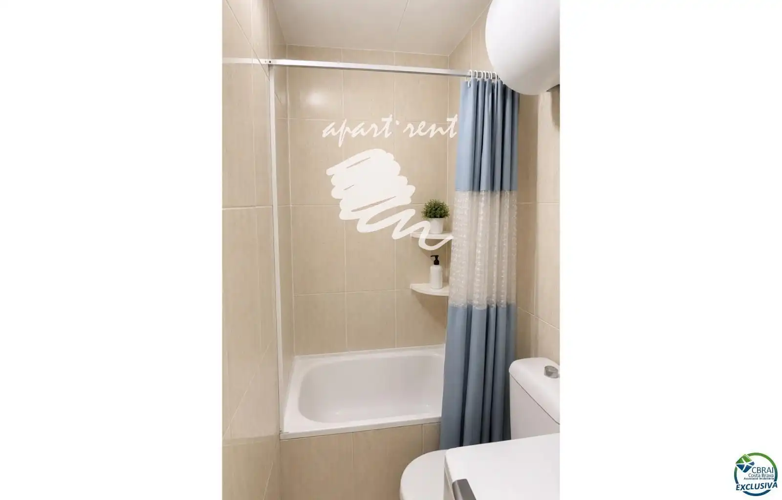 Baño de Piso en venta en Empuriabrava con Calefacción, Terraza y Amueblado