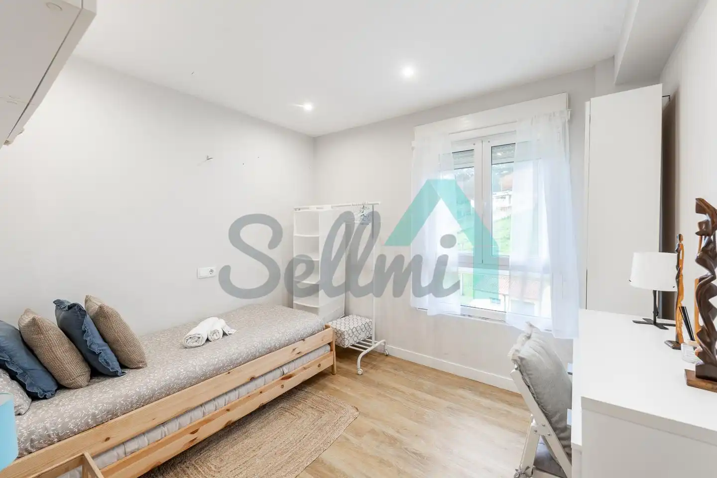 Habitación de Piso en venta en Carreño con Calefacción, Terraza y Amueblado