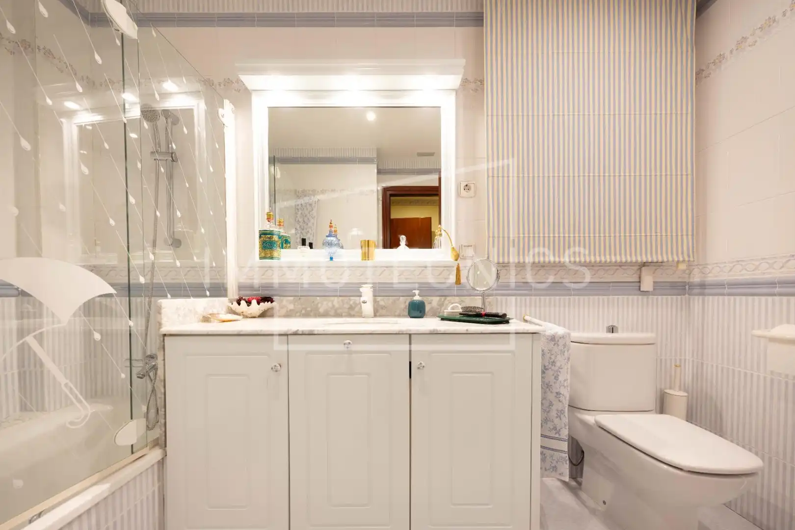 Bathroom of Houses for sale in Lliçà de Vall  with Air Conditioner, Heating and Private garden