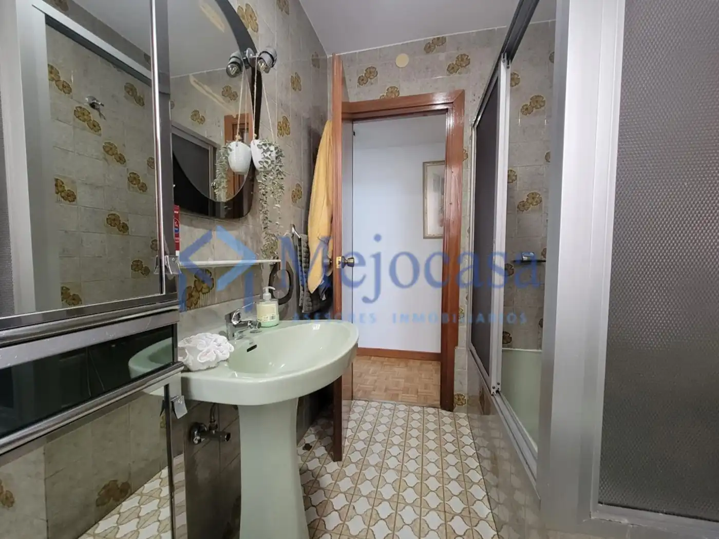 Bathroom of Flat for sale in Madrid  with Heating, Parquet flooring and Terrace