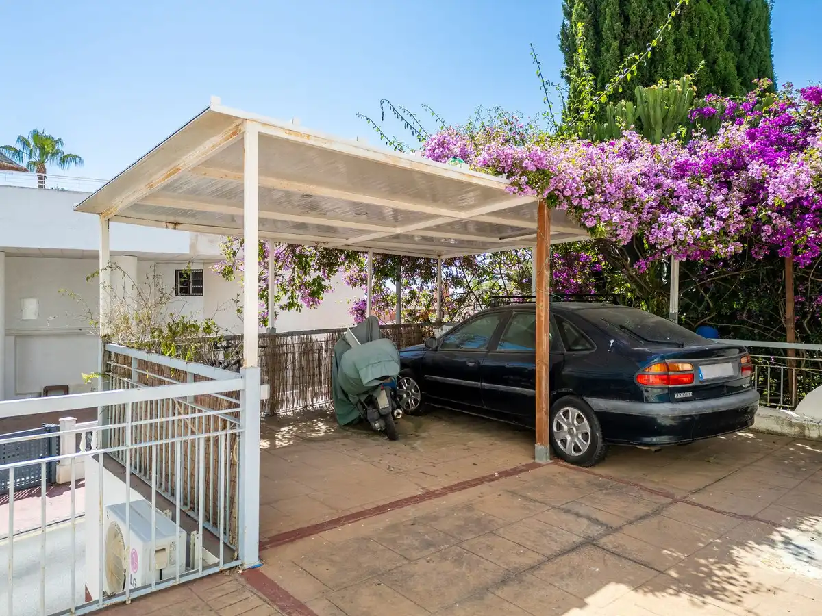 Parkplatz von Wohnung zum Verkauf in Benalmádena mit Klimaanlage und Gemeinschaftspool