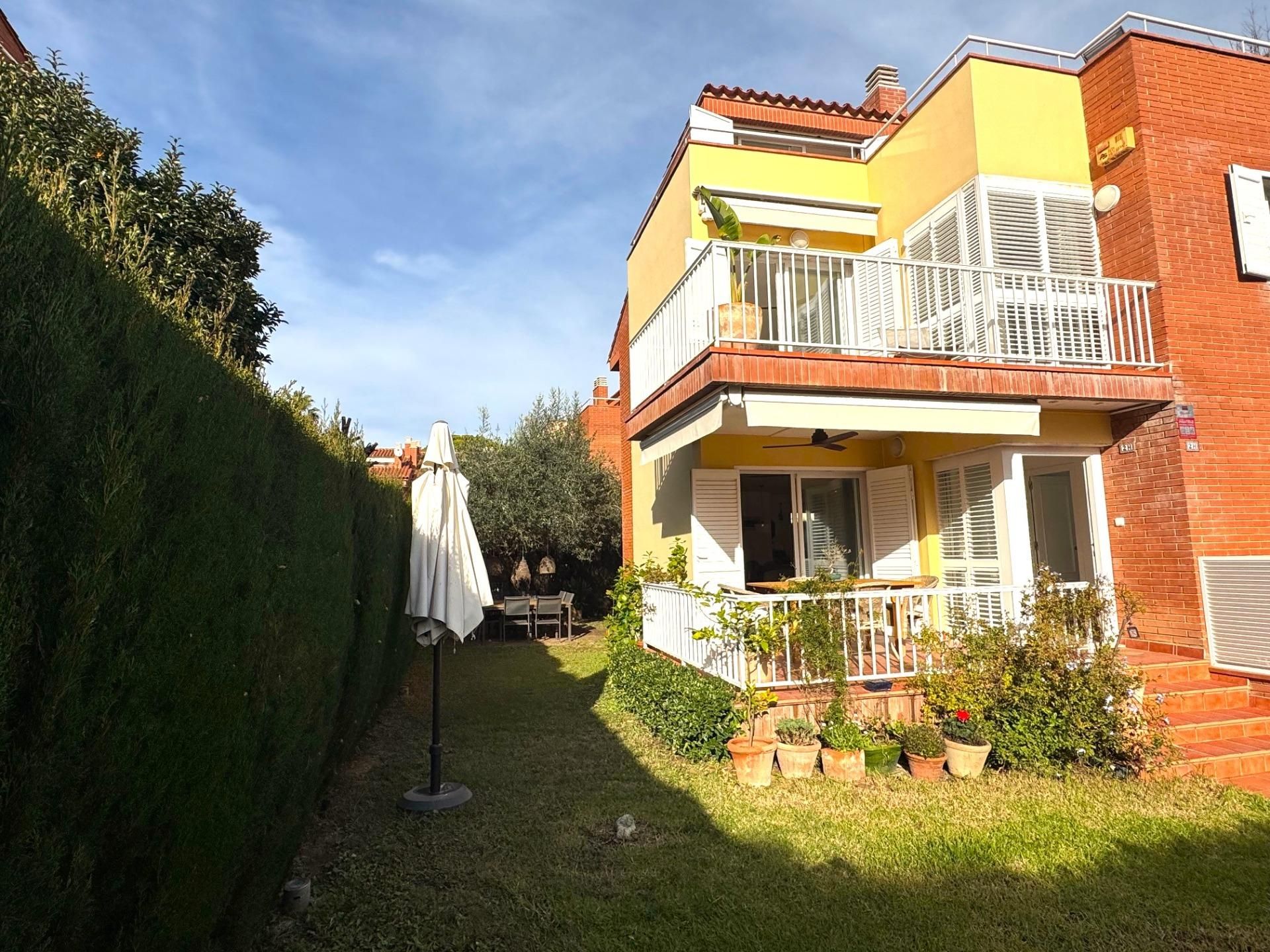 Jardí de Casa adosada en venda en Altafulla amb Aire condicionat, Calefacció i Jardí privat
