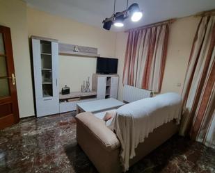 Living room of Apartment to rent in  Jaén Capital  with Heating, Private garden and Terrace