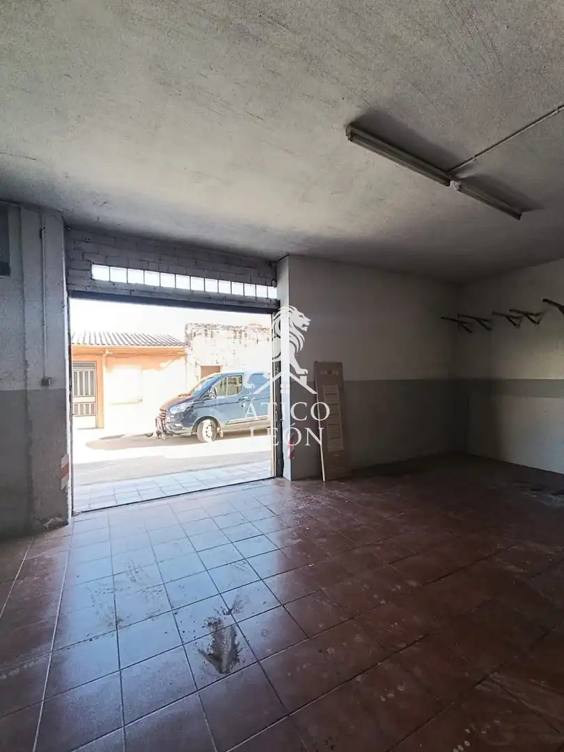 Geschaftsraum zum Verkauf in León Capital 