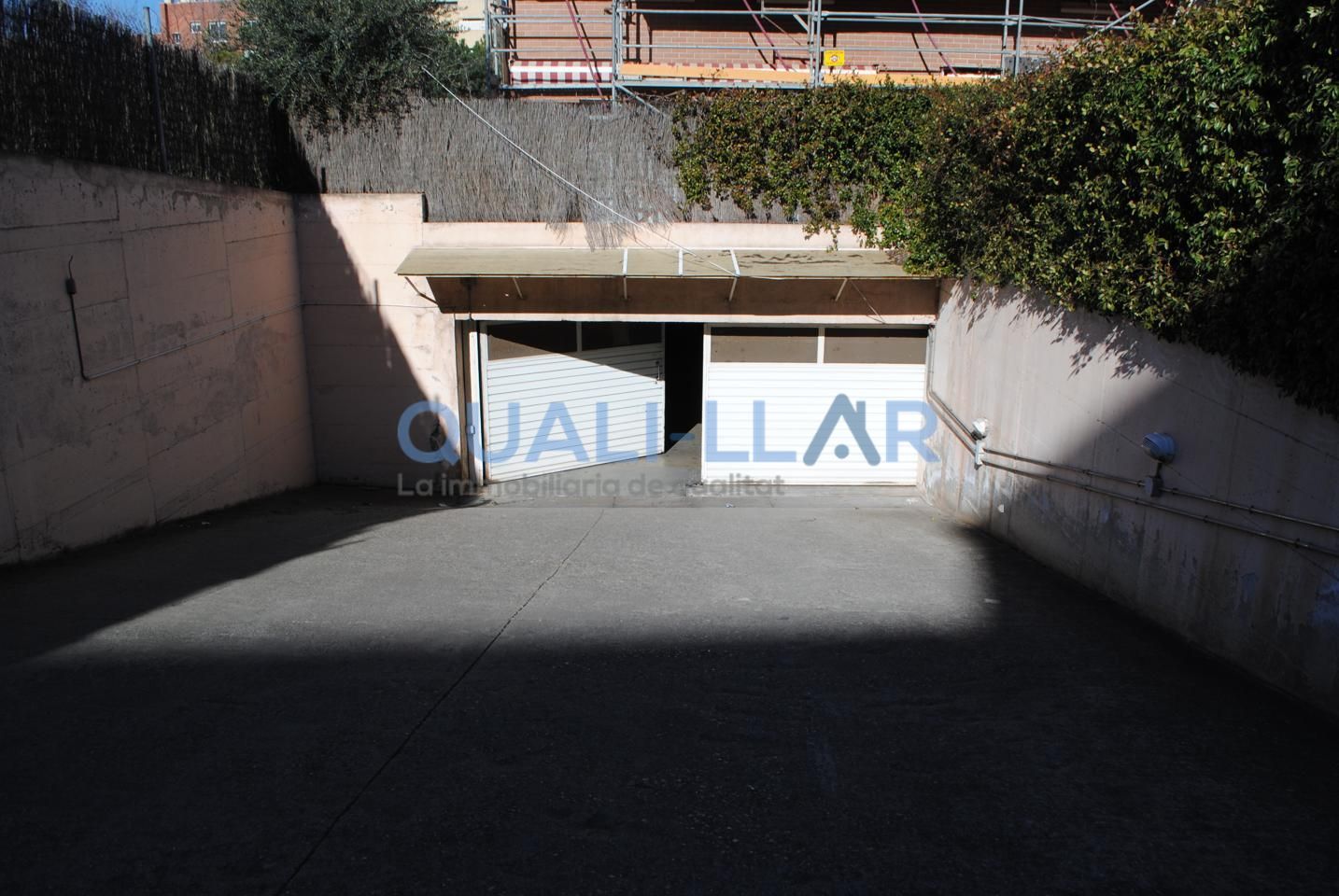 Garaje de alquiler en Carrer del Marquès de Monistrol, Mas Lluí