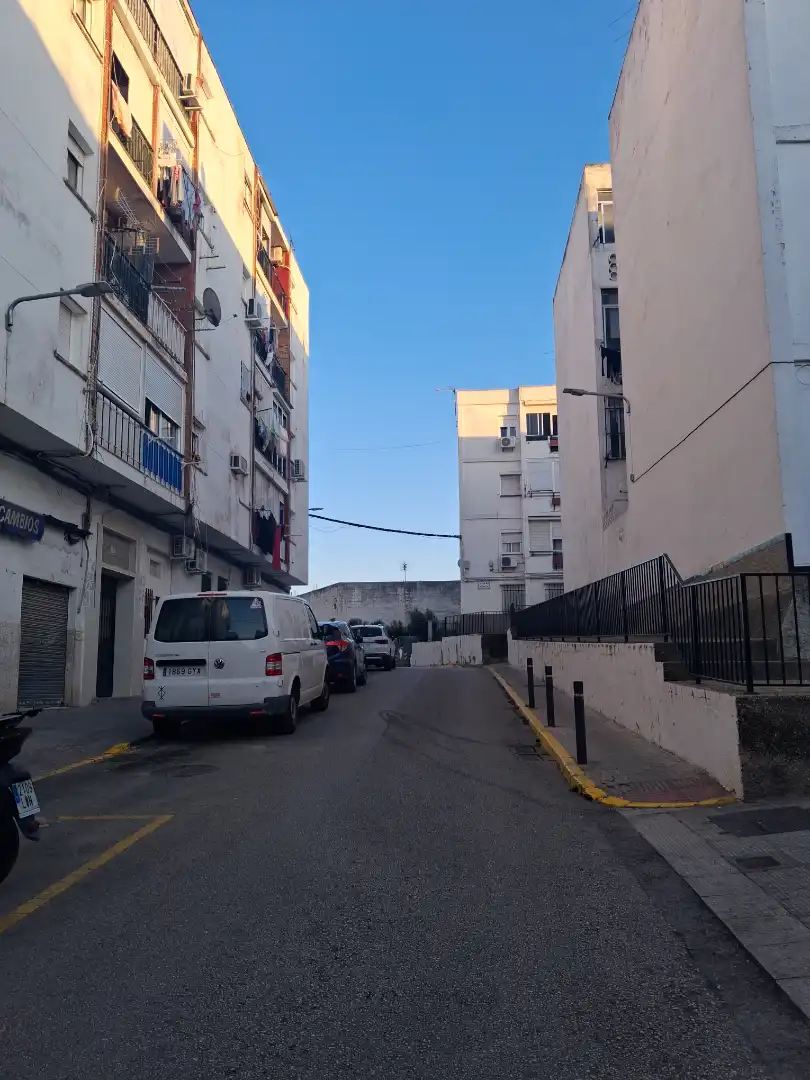 Exterior view of Flat for sale in San Juan de Aznalfarache  with Air Conditioner, Parquet flooring and Balcony