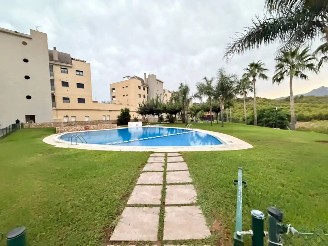 Swimming pool of Flat for sale in Oropesa del Mar / Orpesa  with Air Conditioner, Terrace and Storage room