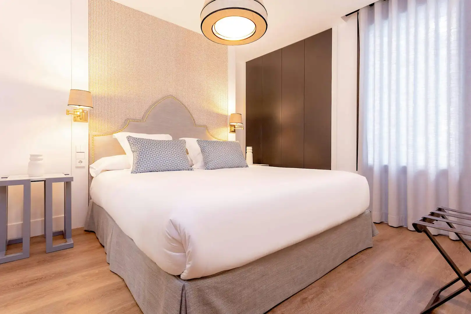 Bedroom of Flat for rent in Sevilla  with Air Conditioner, Heating and Washing machine