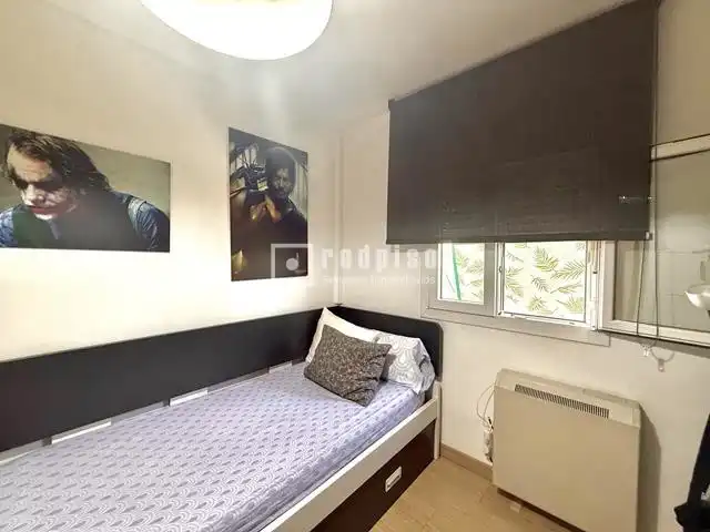 Bedroom of Flat for sale in Madrid  with Air Conditioner, Heating and Private garden
