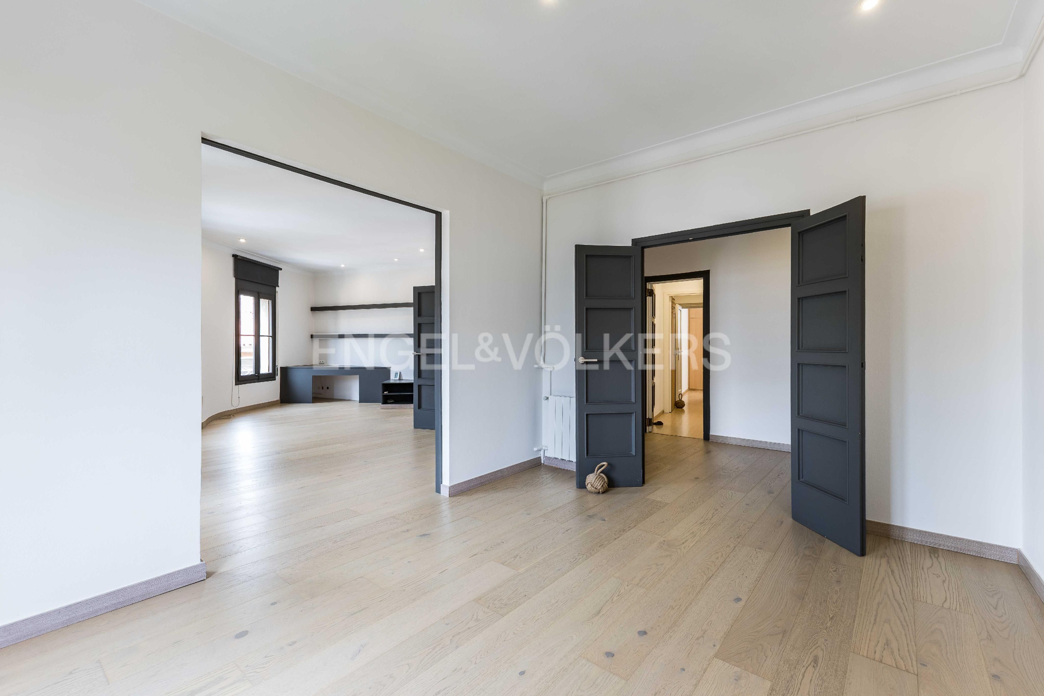 Apartment for sale in  Barcelona Capital  with Air Conditioner, Heating and Parquet flooring