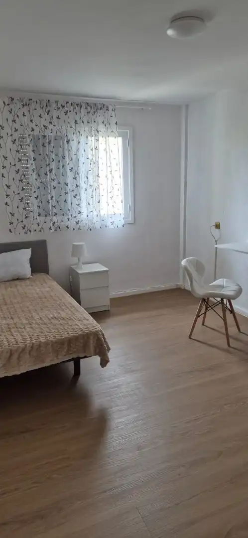 Dormitori de Pis de lloguer en Santa Cruz de Tenerife amb Parquet, Terrassa i Traster