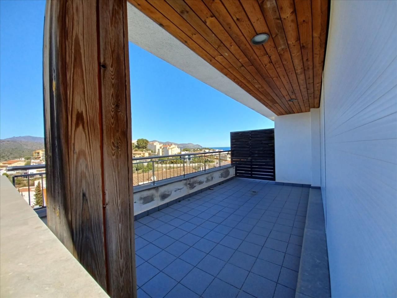 Terrassa de Apartament en venda en Llançà amb Aire condicionat, Jardí privat i Terrassa