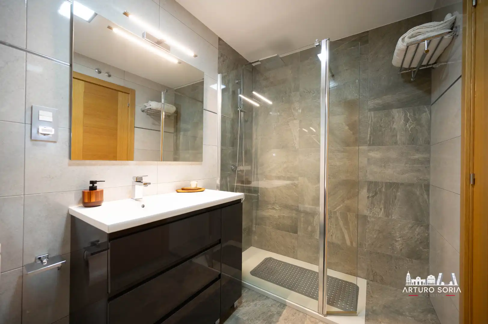 Baño de Piso en venta en Rivas-Vaciamadrid con Aire acondicionado, Calefacción y Trastero