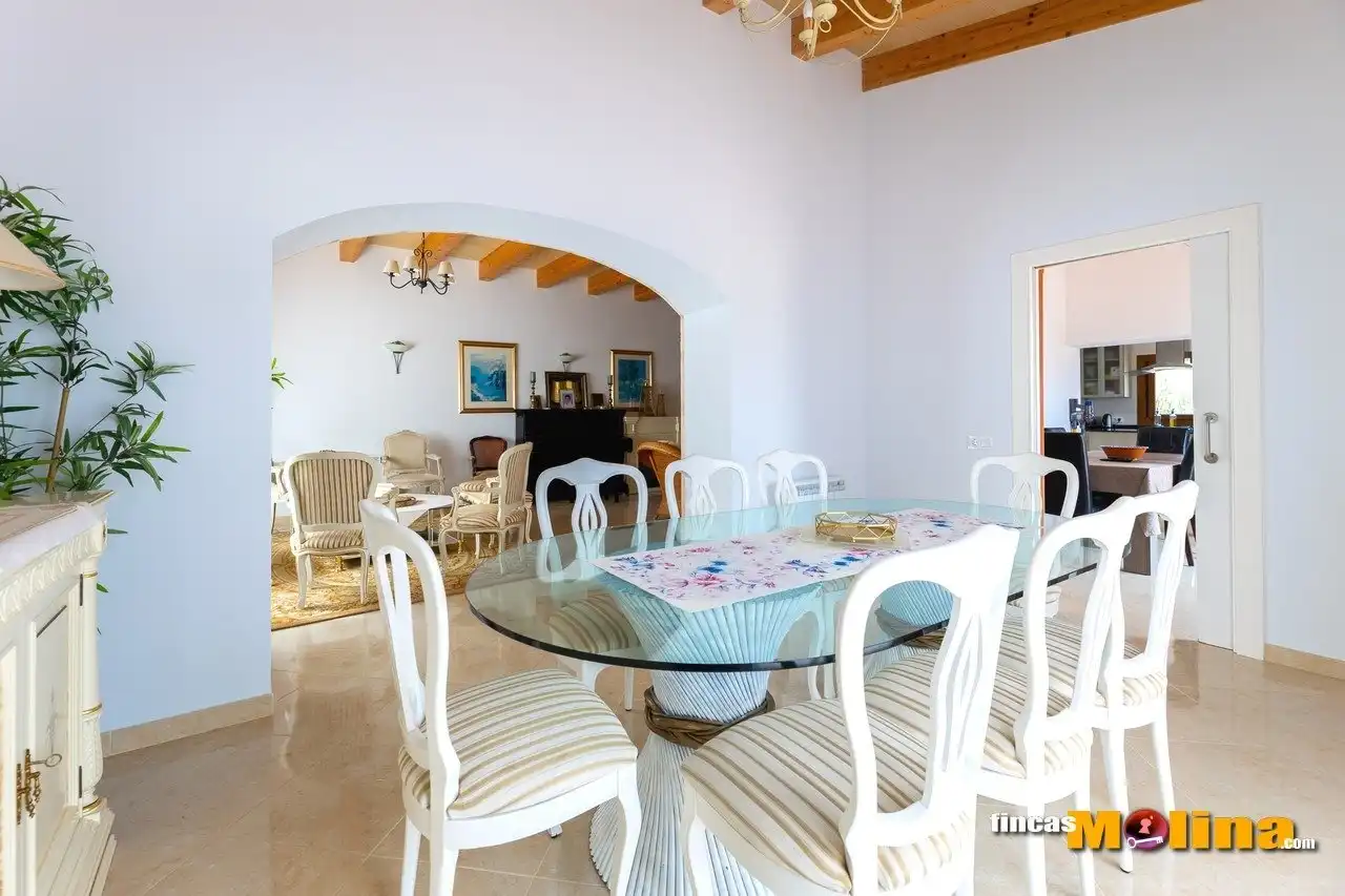 Menjador de Casa o xalet en venda en  Palma de Mallorca amb Aire condicionat, Calefacció i Jardí privat
