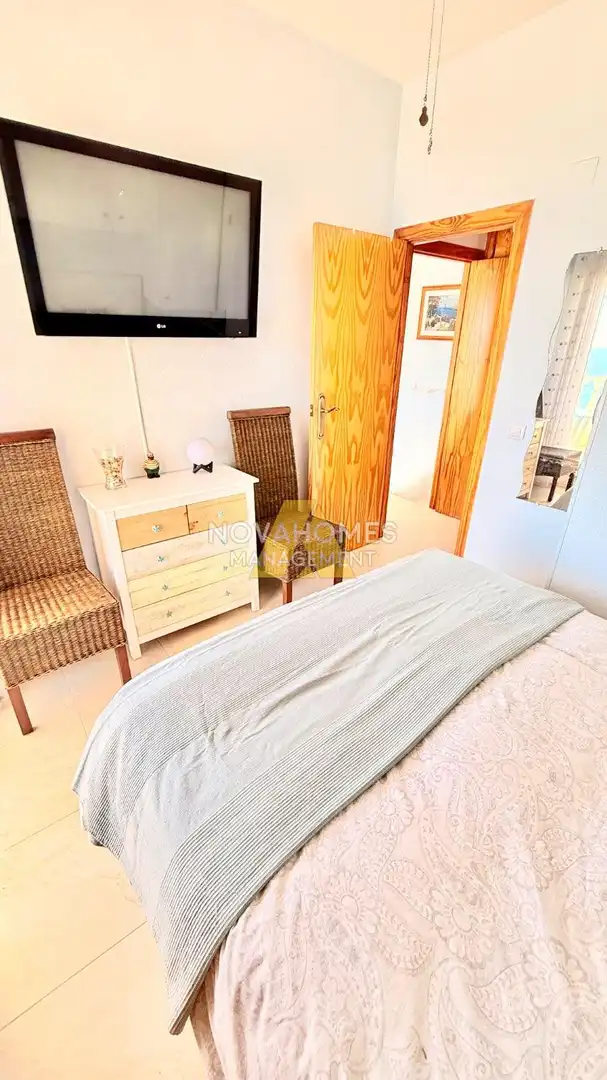 Schlafzimmer von Wohnungen zum Verkauf in La Manga del Mar Menor mit Klimaanlage, Heizung und Terrasse