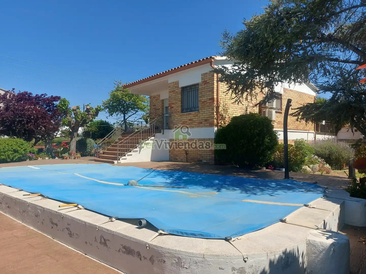 Vista exterior de Casa o chalet en venta en Sant Llorenç d'Hortons con Jardín privado, Terraza y Piscina