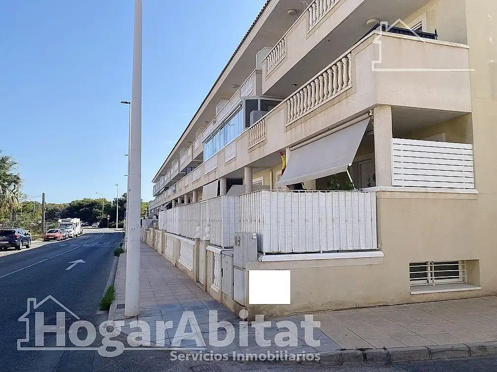 Vista exterior de Pis en venda en Santa Pola amb Aire condicionat, Calefacció i Terrassa